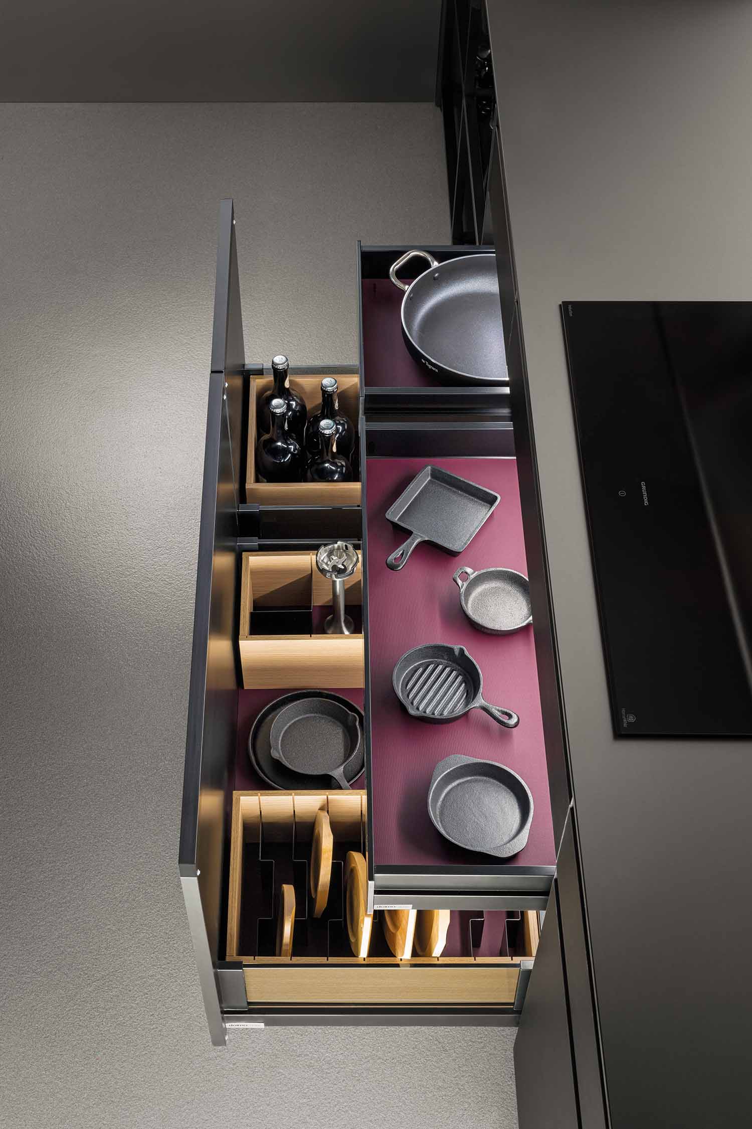 Clever uniform drawer accessories for your luxury kitchen