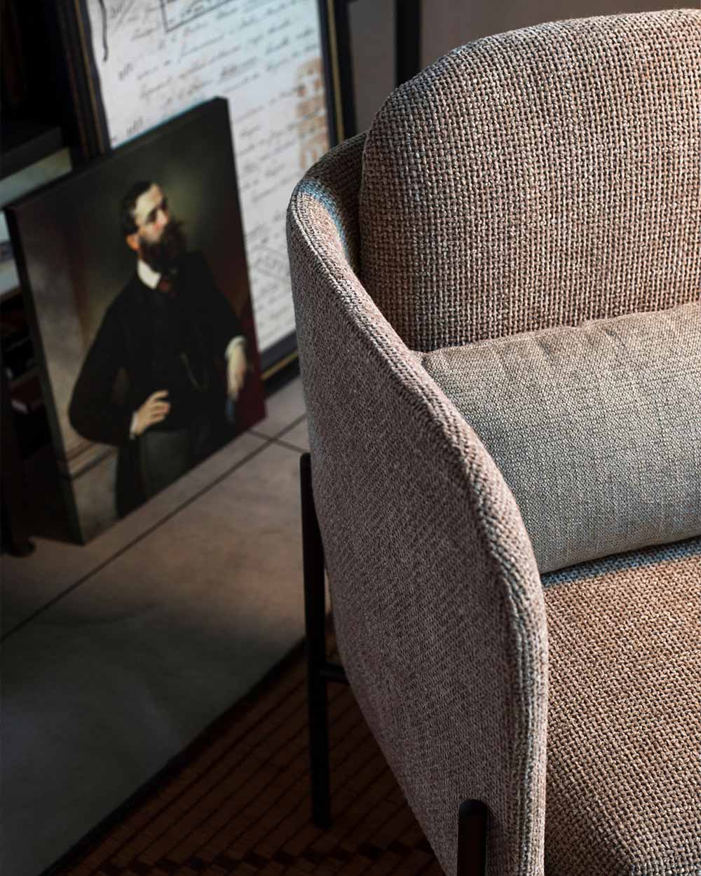 Haiku luxury Italian modern armchair by Novamobili