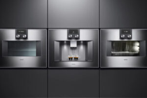 Luxury kitchen appliance brand Gaggenau 400 series fully automatic coffee machine. Buy in the UK with Krieder.