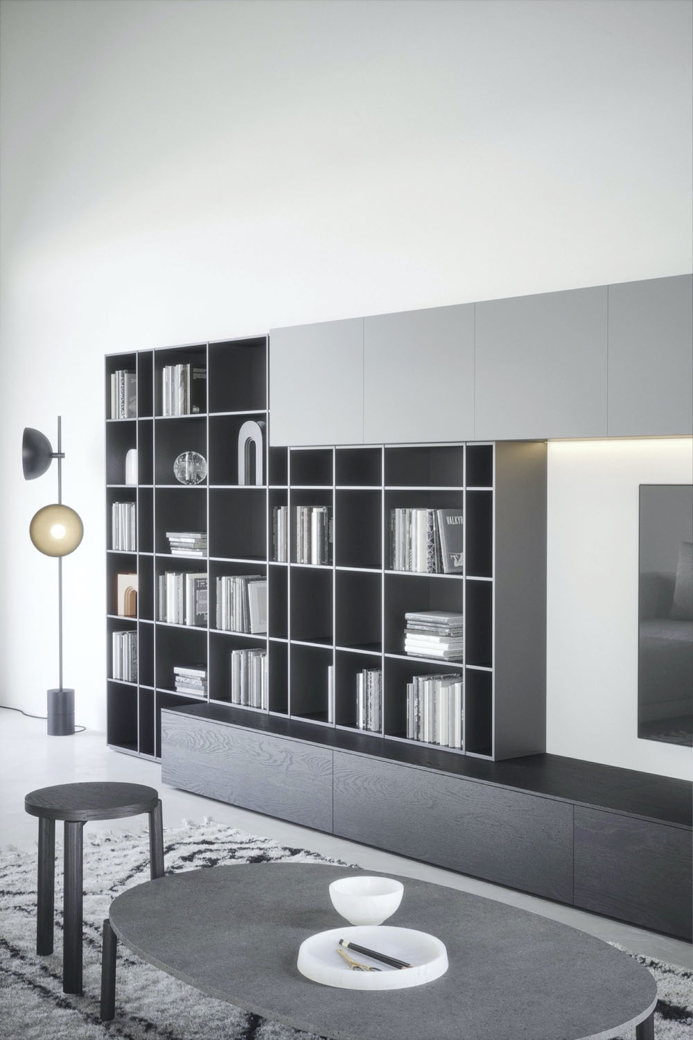 Krieder-wall12-bookcase-lifestyle-002