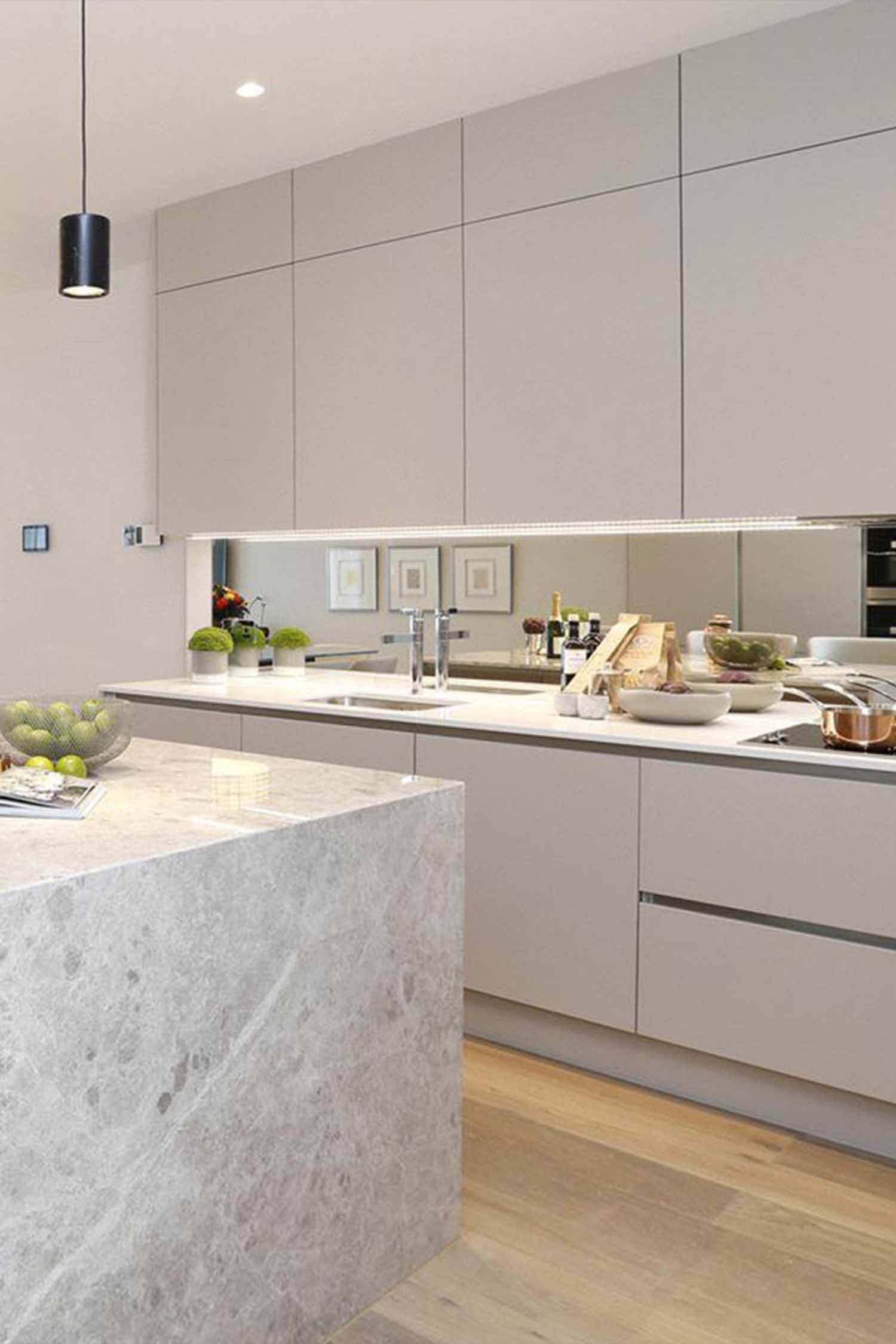 Luxury Townhouse kitchens for Bolingbroke Terrace by Krieder