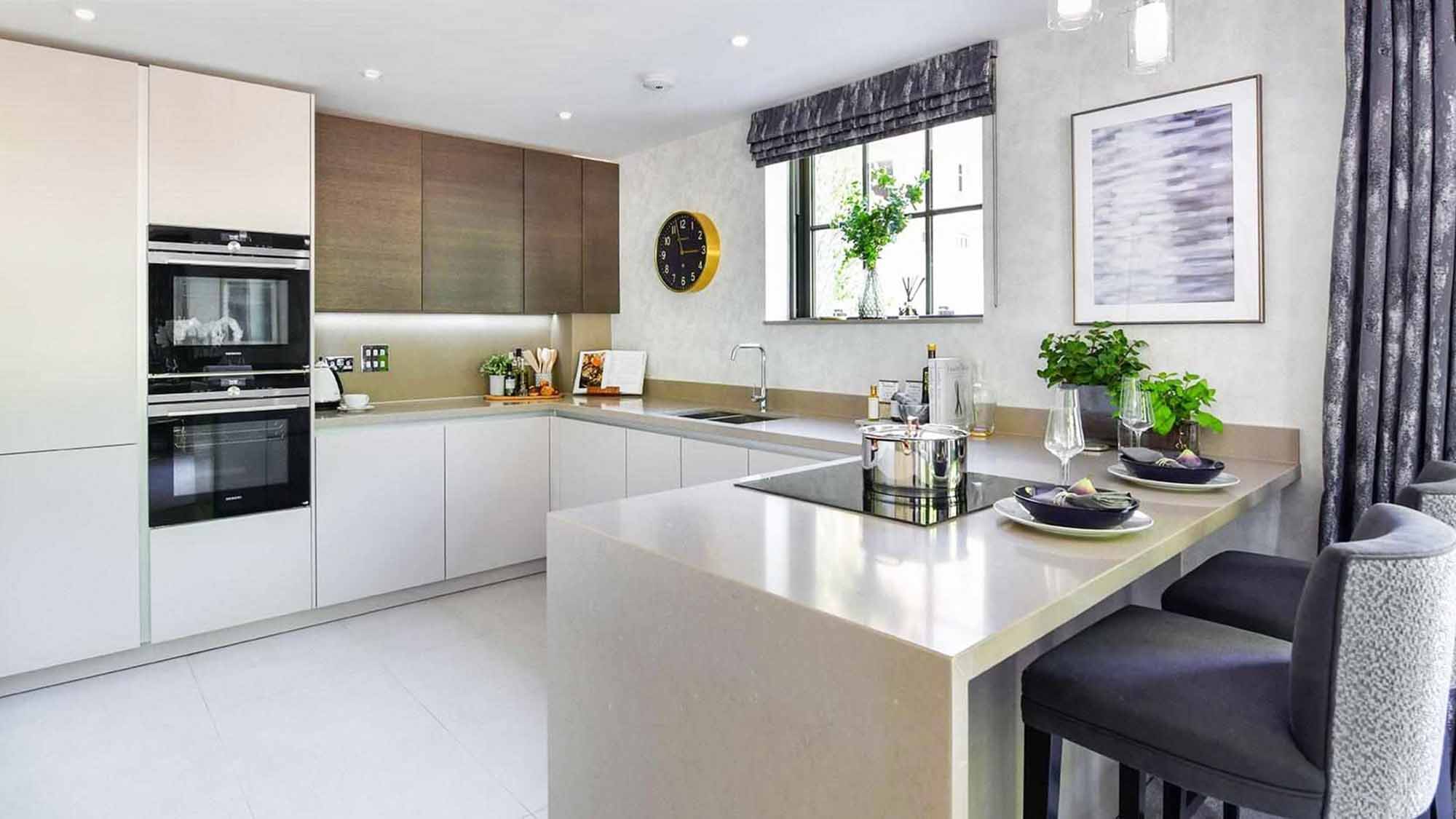 Open plan luxury fitted kitchen design