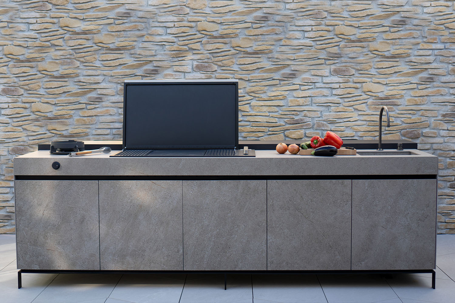 Luxury Outdoor Kitchen